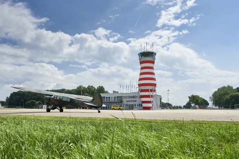 Cladding_Communication_tower_Lelystad_Airport_Kamplacon
