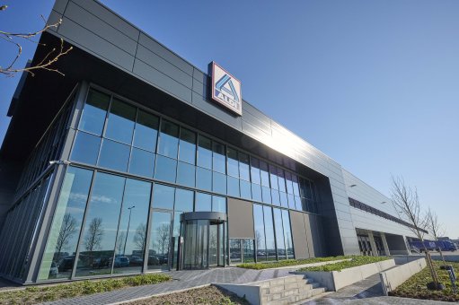 roof and wall cladding Aldi’s distribution centre in Groningen