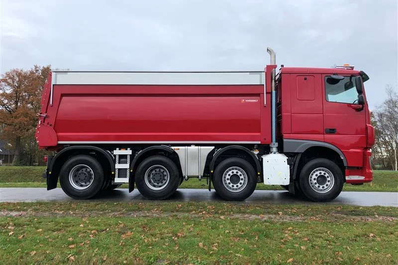 Rearward and semitrailer tippers Vossebelt