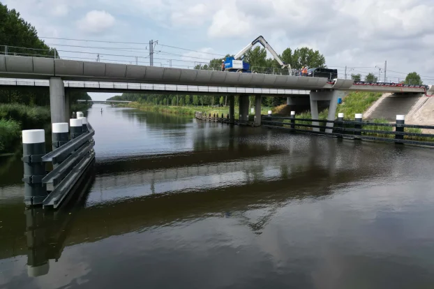 Fendering Spoorbaanpad Almere