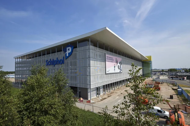 Parking garage Schiphol Amsterdam Kampstaal