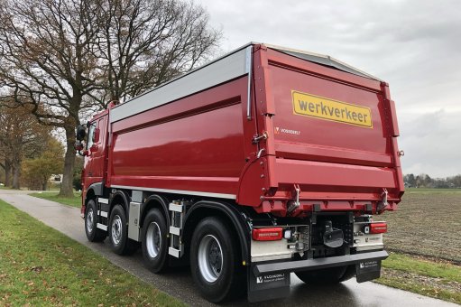Rearward and semitrailer tippers