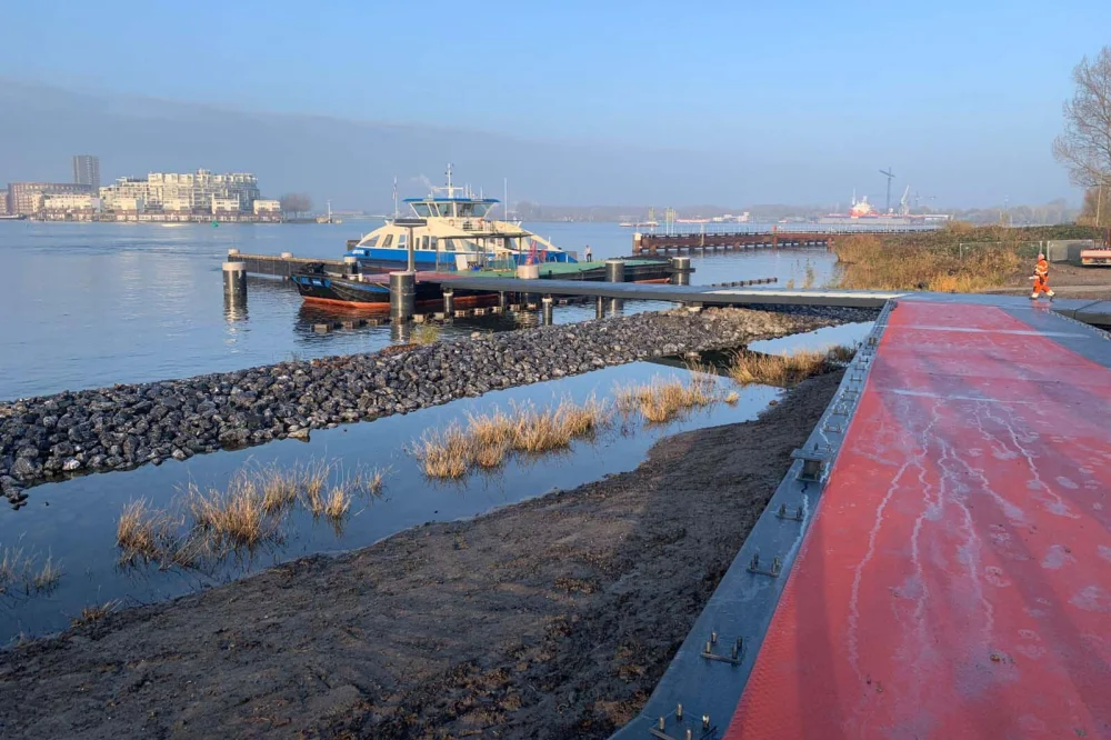 Pontonaanlandingen Zeeburgereiland, Amsterdam