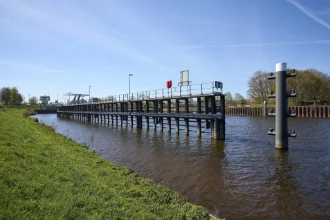 Fendering and guideways Wilhelmina sluice  Dammed Maas GOVA