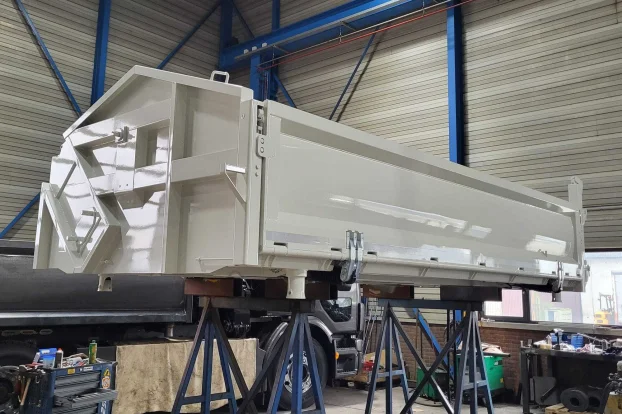 Tipper Vrijbloed Transport Vossebelt